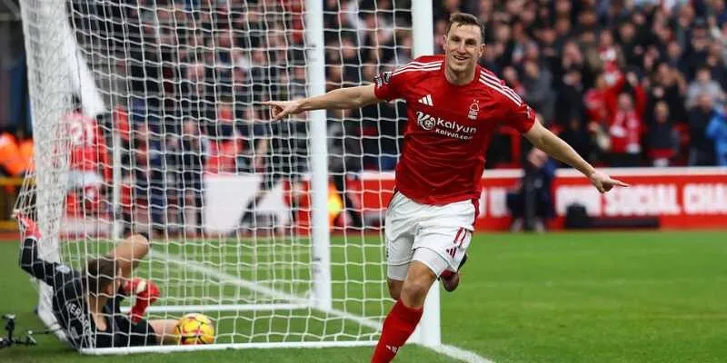 Nottingham Mang Tới Niềm Vui Cho MU Trong Cuộc Đua Top 4